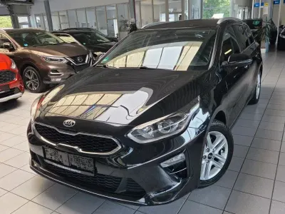 Gebraucht Kia Ceed 101 PS (74 kW) 2021 Schwarz Kleinwagen