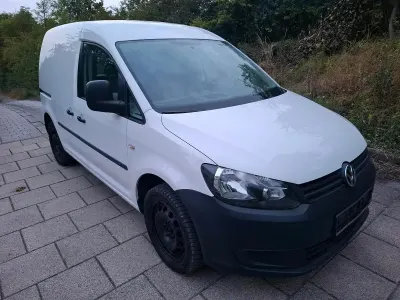 Gebraucht VW Caddy 75 PS (55 kW) 2012 Weiß Van / Kleinbus