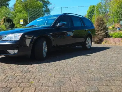 Gebraucht Ford Mondeo Ghia 155 PS (114 kW) 2006 Schwarz Kombi