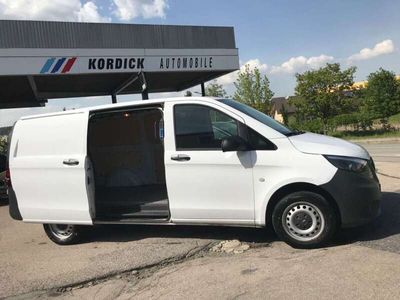 gebraucht Mercedes Vito Kasten lang 116CDI 4x4 9G-T/NAVI/SHZ/CAM