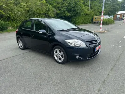 Gebraucht Toyota Auris Travel 132 PS (97 kW) 2012 Limousine