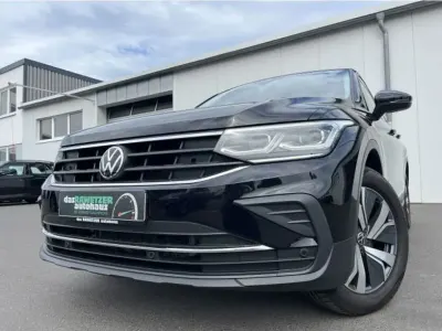 Gebraucht VW Tiguan Life 245 PS (180 kW) 2022 Deep black (metallic) SUV