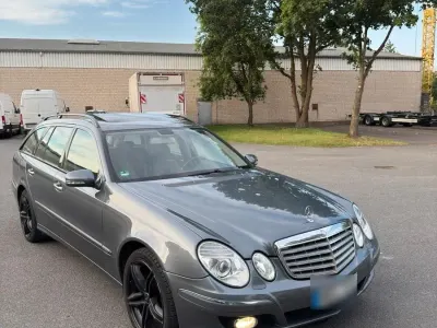 Gebraucht Mercedes E320 224 PS (164 kW) 2007 Grau Kombi