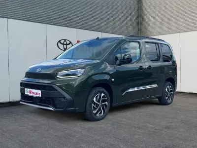 Neu Toyota Proace Verso City 110 PS (80 kW) 2026 Grün Kombi