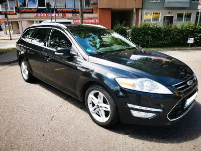 Gebraucht Ford Mondeo 163 PS (119 kW) 2012 Schwarz Kombi