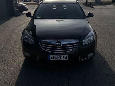 Gebraucht Opel Insignia 160 PS (117 kW) 2010 Schwarz Kombi