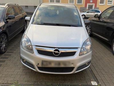 Gebraucht Opel Zafira 120 PS (88 kW) 2006 Silber Van / Kleinbus