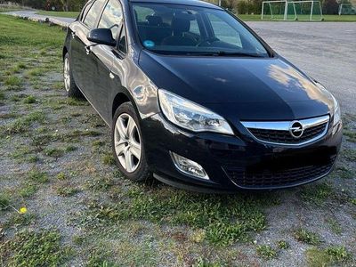 Gebraucht Opel Astra Innovation 116 PS (85 kW) 2010 Schwarz Kombi