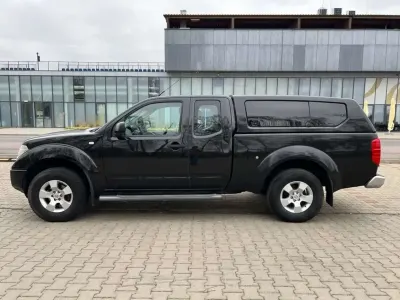 Usata Nissan Navara Comfort 174 CV (127 kW) 2006 Nero Pick-up