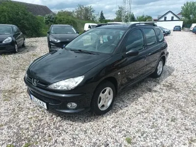 Używany Peugeot 206 75 KM (55 kW) 2008 Czarny Kombi
