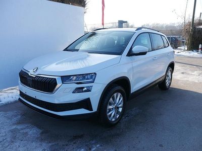 Neu Skoda Karoq Selection 150 PS (110 kW) 2026 Moonweiß perleffekt SUV