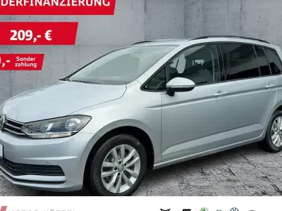 Gebraucht VW Touran Comfortline 110 PS (80 kW) 2018 Silber Van / Kleinbus