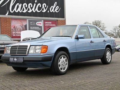 Second-hand Mercedes E260 160 CP (117 kW) 1991 Albastru Berlinǎ