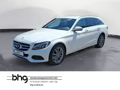 Gebraucht Mercedes C220 170 PS (125 kW) 2017 Polarweiss  unilack Kombi