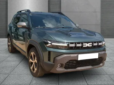 Neu Dacia Duster Journey 122 PS (89 kW) 2026 Zedergrün SUV
