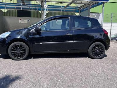 Gebraucht Renault Clio IV 75 PS (55 kW) 2012 Limousine
