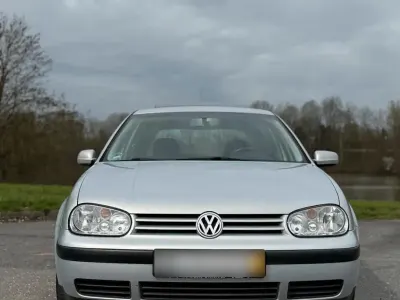 Gebraucht VW Golf IV 75 PS (55 kW) 1998 Grau Kleinwagen