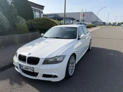 Gebraucht BMW 325 M Sport 204 PS (150 kW) 2010 Weiß Limousine