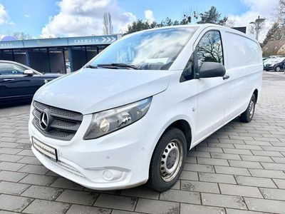Usado Mercedes Vito 136 HP (100 kW) 2015 Branco Van