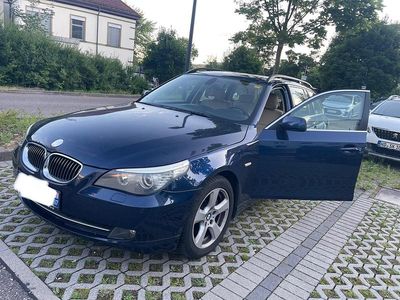 Gebraucht BMW 525 197 PS (144 kW) 2008 Blau Kombi