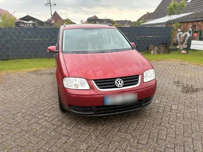 Gebraucht VW Touran 115 PS (84 kW) 2004 Rot Van / Kleinbus