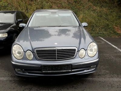 Mercedes E270