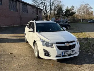 Używany Chevrolet Cruze 140 KM (102 kW) 2012 Biały Kombi