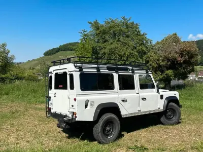 Gebraucht Land Rover Defender 113 PS (83 kW) 1998 Weiß Kombi