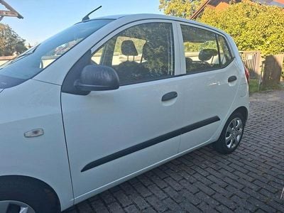 Gebraucht Hyundai i10 Style 69 PS (50 kW) 2012 Weiß Kleinwagen