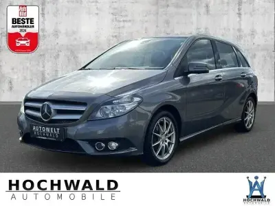 Gebraucht Mercedes B200 Sport 156 PS (114 kW) 2014 Grau Van / Kleinbus