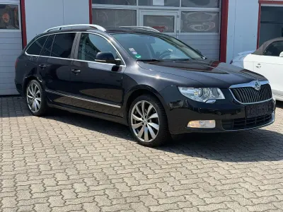 Gebraucht Skoda Superb Family 160 PS (117 kW) 2011 Schwarz Kombi