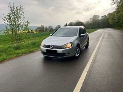 gebraucht VW Golf VI 1,6 Benziner mit Sommer u. Winterreifen