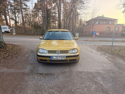 Gebraucht VW Golf IV Basis 101 PS (74 kW) 2000 Gold Limousine