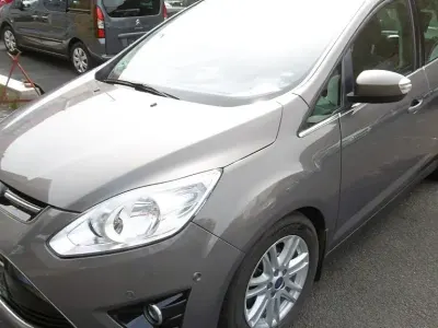 Gebraucht Ford C-MAX Titanium 125 PS (91 kW) 2013 Braun Van / Kleinbus