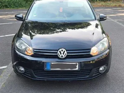 Gebraucht VW Golf VII Match 80 PS (58 kW) 2012 Schwarz Limousine