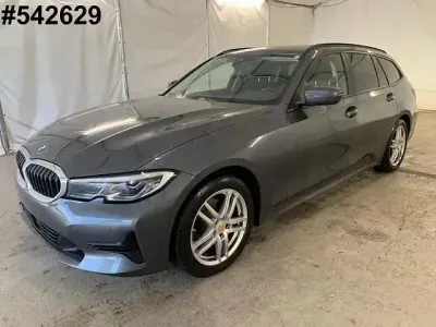 Gebraucht BMW 320 Advantage 190 PS (139 kW) 2022 Grau Kombi