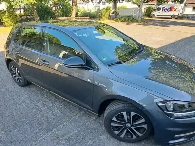 Gebraucht VW Golf VII IQ Drive 116 PS (85 kW) 2019 Grau Limousine