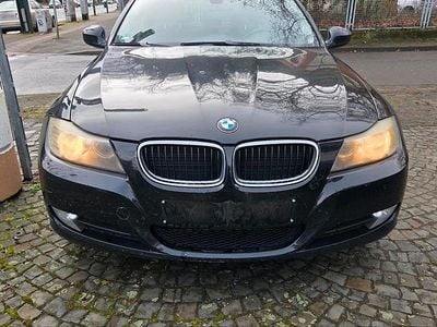 Gebraucht BMW 318 143 PS (105 kW) 2008 Schwarz Limousine