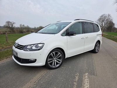 Second-hand VW Sharan 140 CP (102 kW) 2012 Alb Monovolum