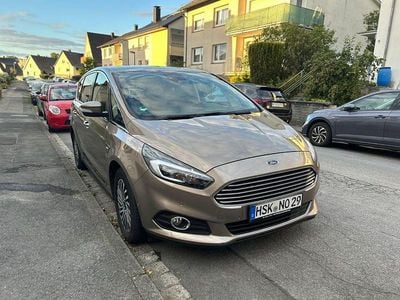 Gold Gebraucht 2019 Ford S-MAX S Van / Kleinbus | 16.800 € (Guter Preis)