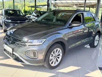 Gebraucht VW T-Roc Life 150 PS (110 kW) 2025 Grau SUV