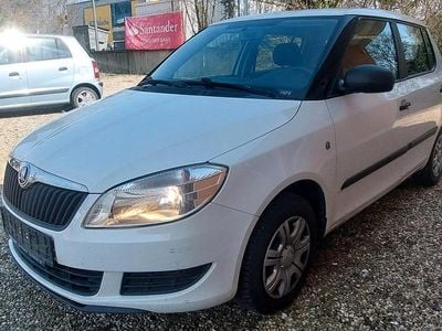 Gebraucht Skoda Fabia Cool Edition 60 PS (44 kW) 2013 Weiß Limousine