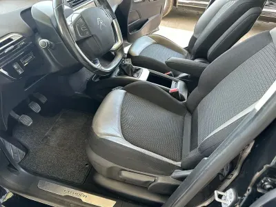 Gebraucht Citroën Grand C4 Picasso PureTech 131 PS (96 kW) 2018 Schwarz Van / Kleinbus