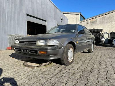Grau Gebraucht 1989 Toyota Carina II Kleinwagen | 3.490 €