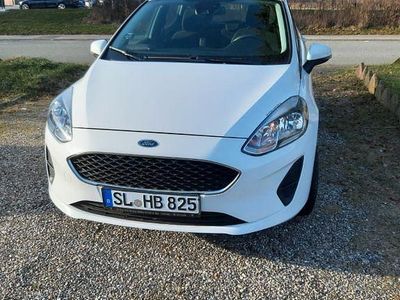 Gebraucht Ford Fiesta Trend 86 PS (63 kW) 2018 Weiß Kleinwagen