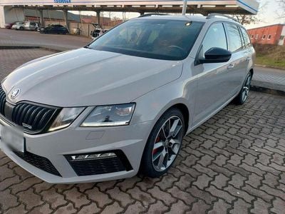 Grau Gebraucht 2020 Skoda Octavia RS Kombi | 19.800 € (Superpreis)