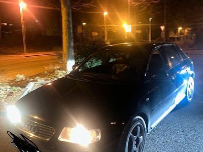Gebraucht Audi A3 105 PS (77 kW) 2002 Schwarz Kleinwagen