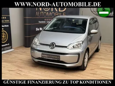 Używany VW up! move up! 65 KM (47 kW) 2021 Srebrny Hatchback