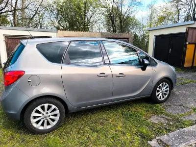 Gebraucht Opel Meriva 140 PS (102 kW) 2012 Braun Van / Kleinbus