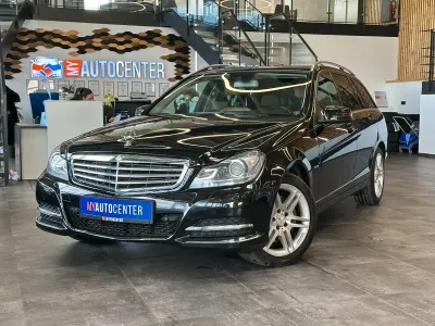 Używany Mercedes C300 231 KM (169 kW) 2011 Czarny Kombi